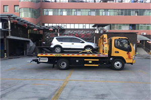 卧龙附近汽车拖车电话